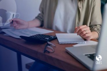 principais erros financeiros diários