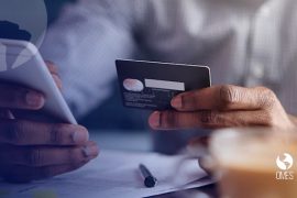 3 dicas práticas de como usar corretamente o cartão de crédito O uso estratégico do cartão de crédito pode possibilitar ganhos de dinheiro ao invés de gastos. usar corretamente o cartão de crédito
